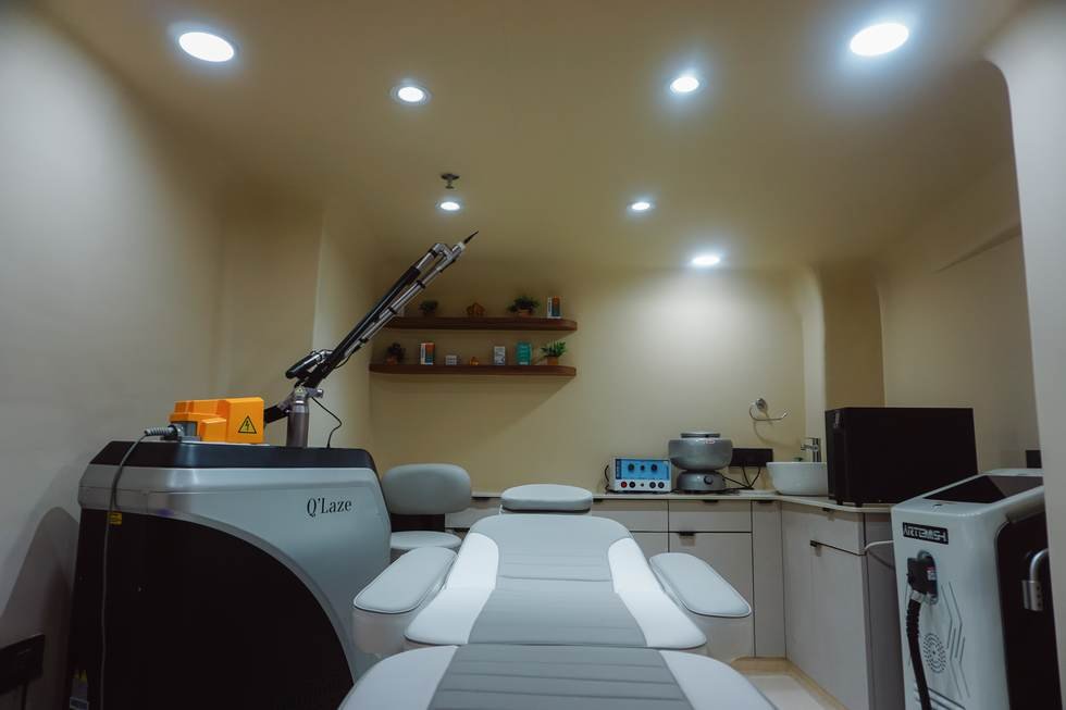 Q-switched laser suite at The Happy Skin Tales dermatology clinic, Sector 69 Gurugram
